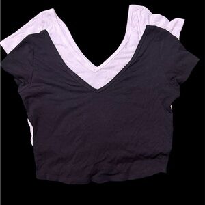 Black and White V-Neck Women's Cropped Tops